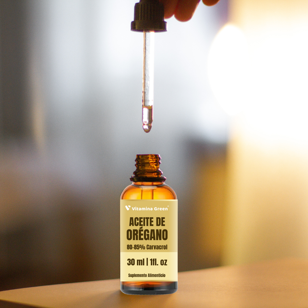 Aceite de Oregano Vitamina Green con 80-85% de Carvacrol. Extracto puro prensado en frío para tu bienestar diario. Envíos a todo Chile. ¡Descúbrelo!